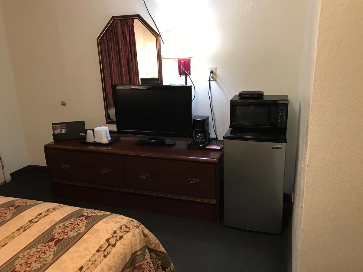 Budget Inn Of Brownfield 外观 照片