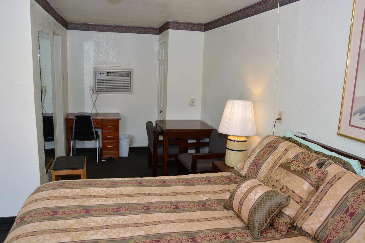 Budget Inn Of Brownfield 外观 照片